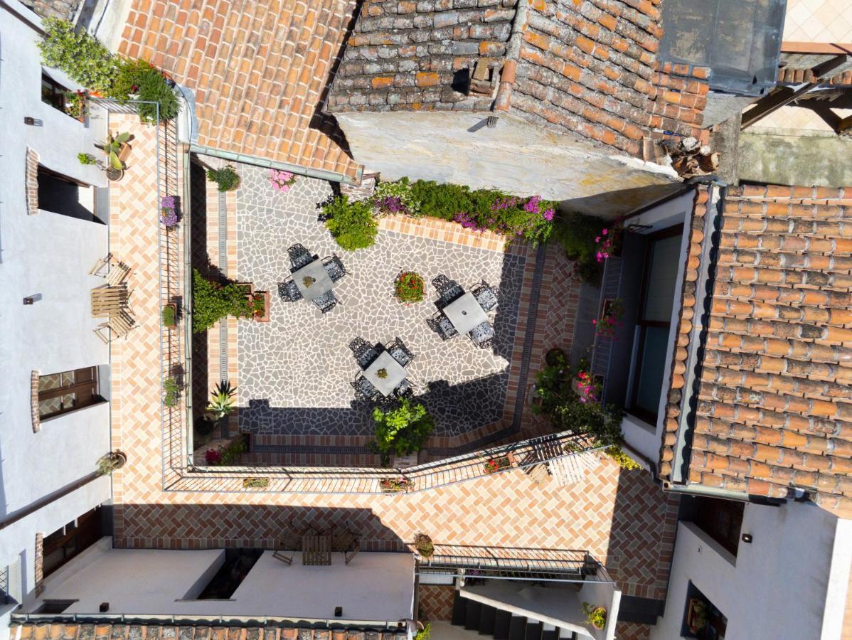 Domo Pro Vois Hotel Orosei Kültér fotó